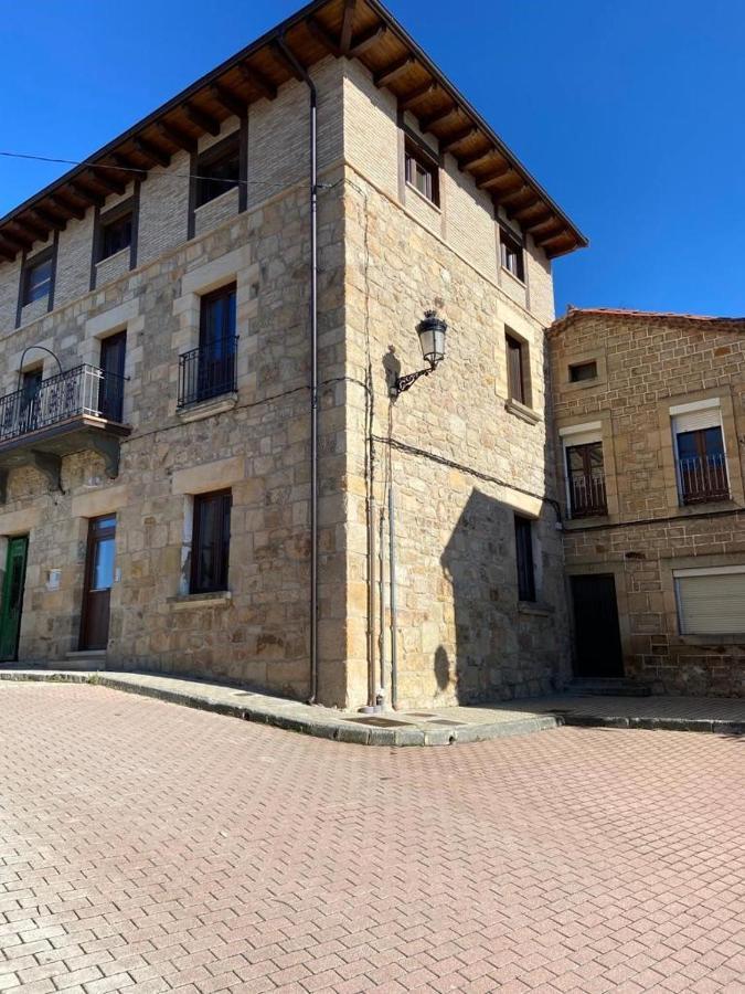 Apartamentos Rurales La Plaza 2 Дуруело-де-ла-Сьєрра Екстер'єр фото