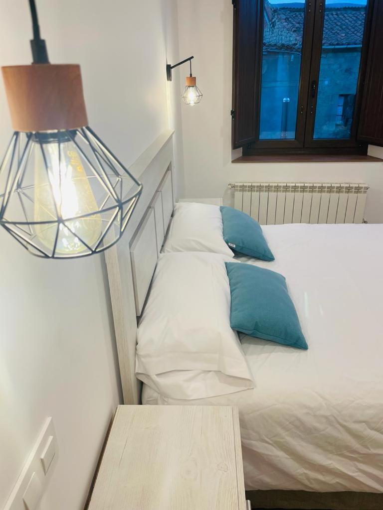Apartamentos Rurales La Plaza 2 Дуруело-де-ла-Сьєрра Екстер'єр фото