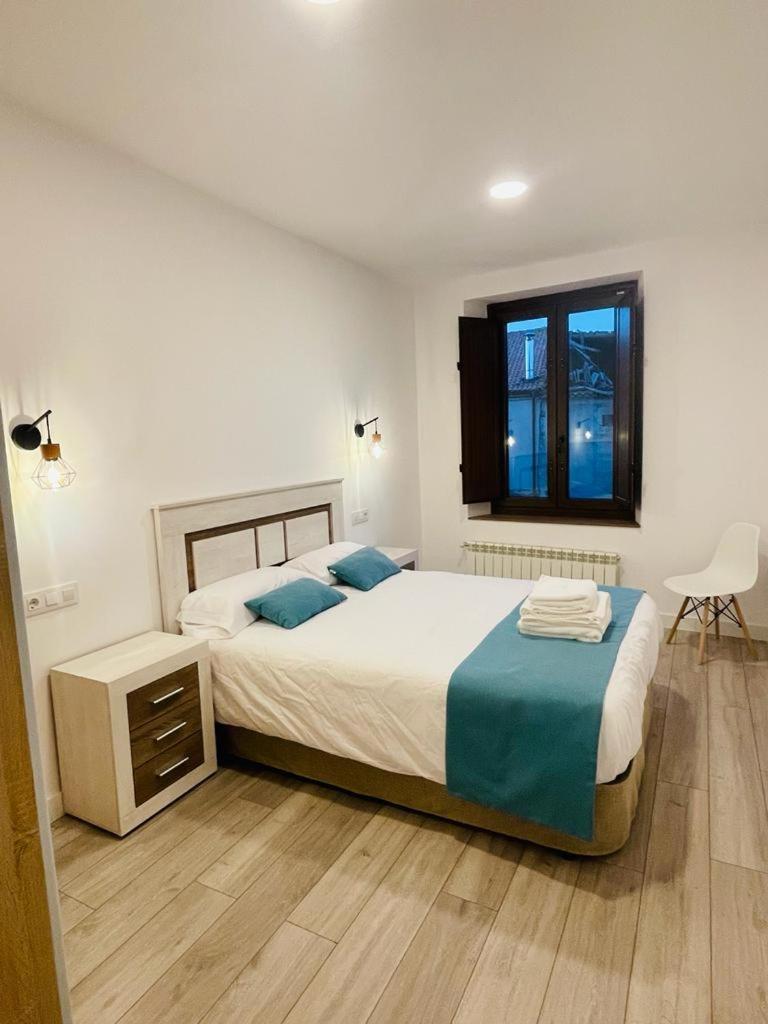 Apartamentos Rurales La Plaza 2 Дуруело-де-ла-Сьєрра Екстер'єр фото